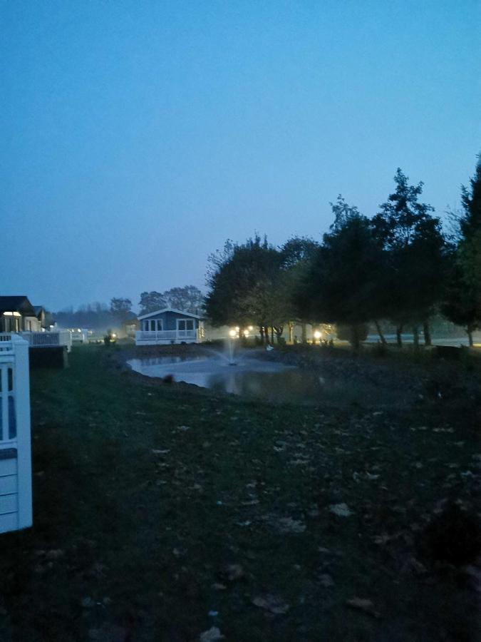 JJs Villa York Bagian luar foto